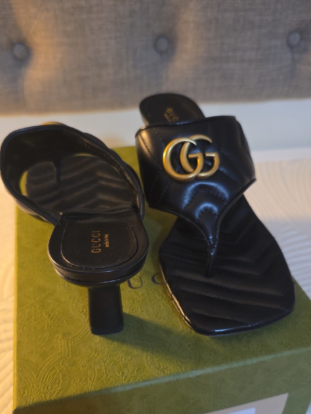 Gucci Black Leather Thong Heels with Gold Double G Hardware